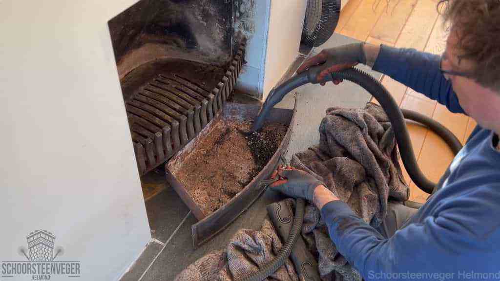 Prijs schoorsteenvegen Helmond schouw reinigen Prijs schoorsteenvegen Helmond schouw reinigen