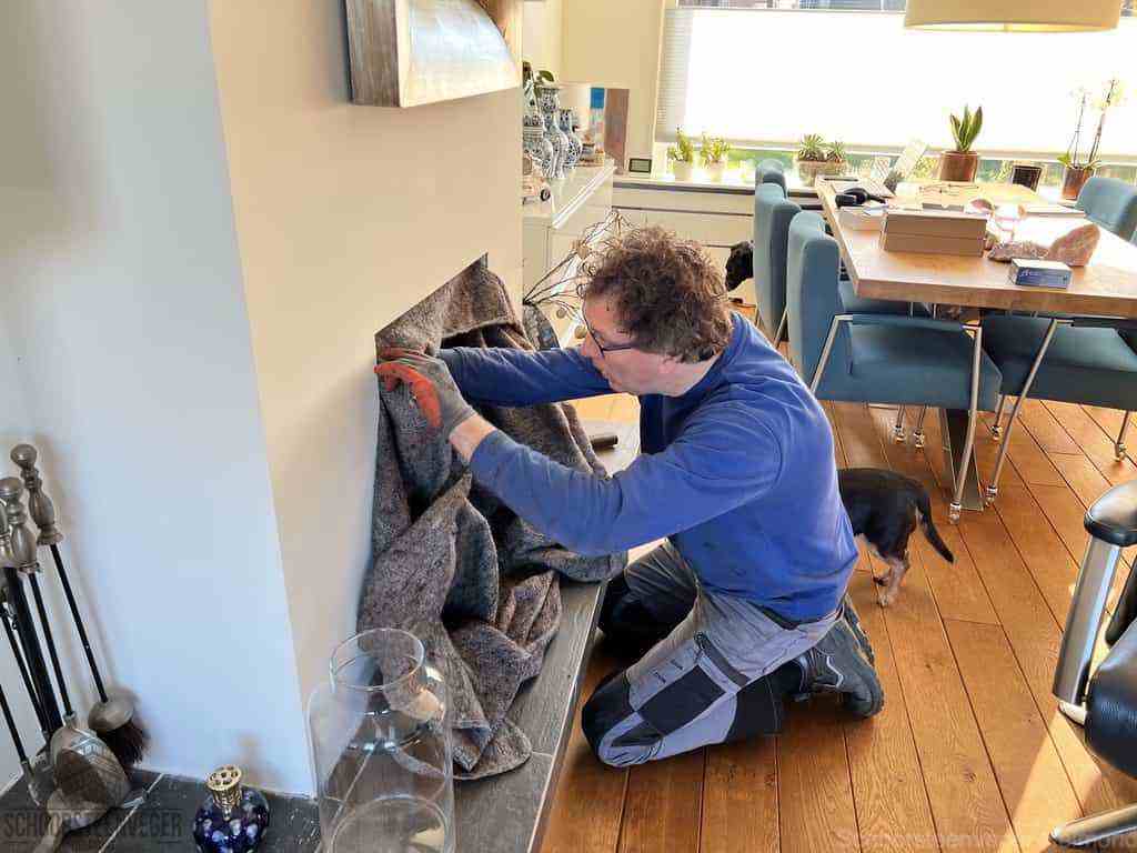 Schouwveger Helmond kleed schoorsteenreiniger Schouwveger Helmond kleed schoorsteenreiniger